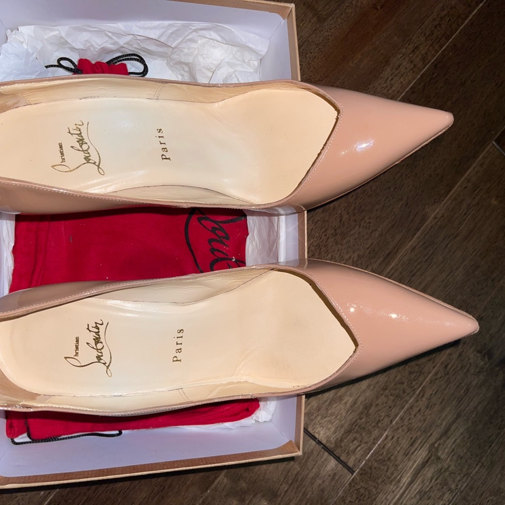 Completa 100 mm Patent Leather NUDE Pumps